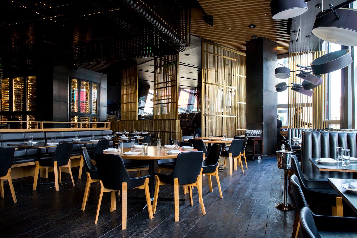 Warm restaurantinterieur